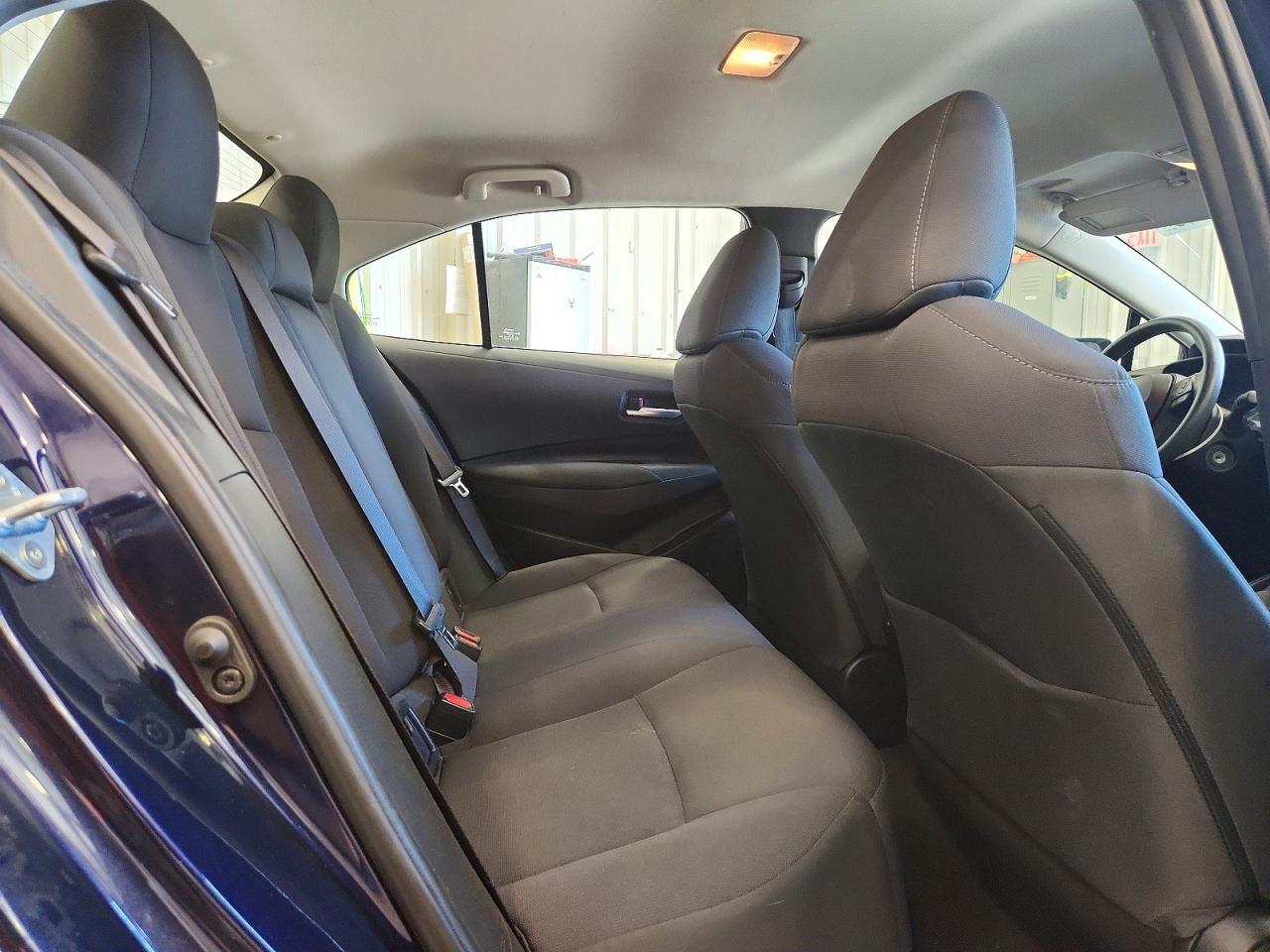 2021 TOYOTA COROLLA LE photo 19
