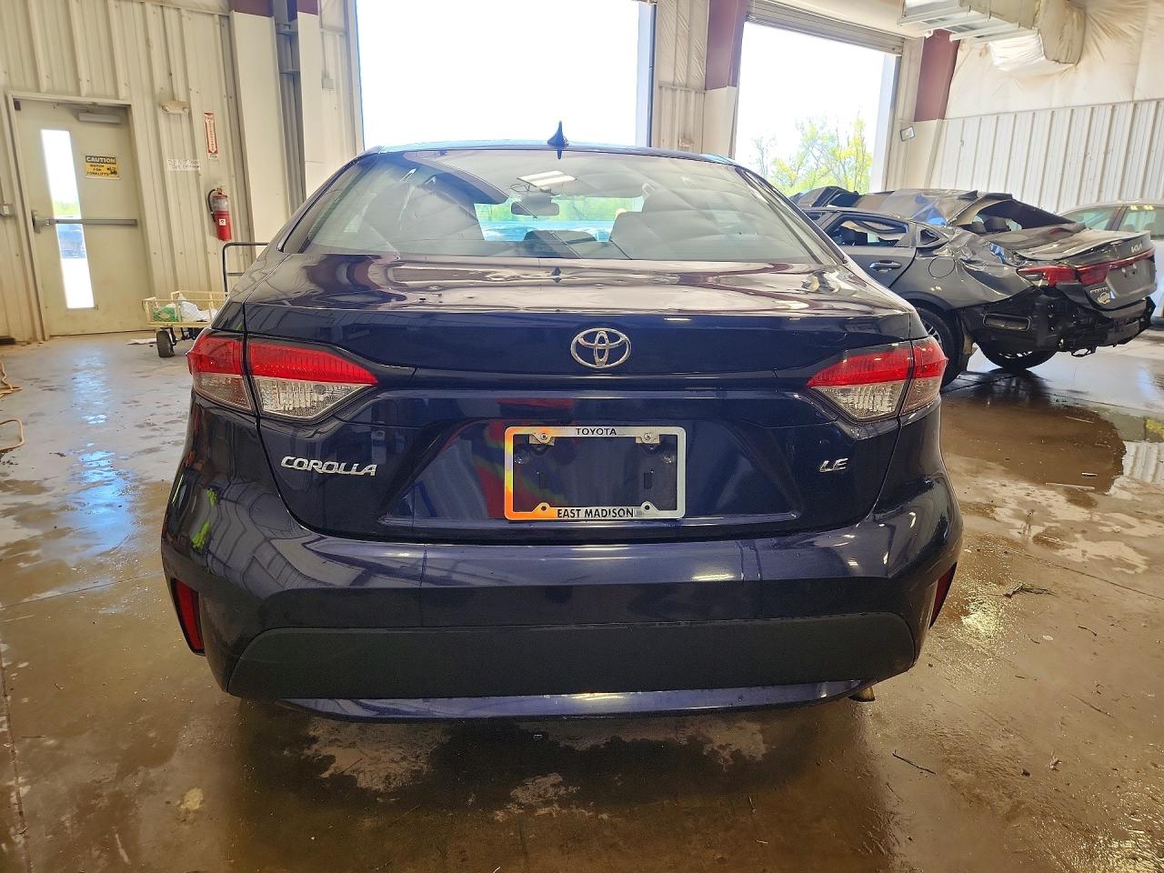 2021 TOYOTA COROLLA LE photo 11
