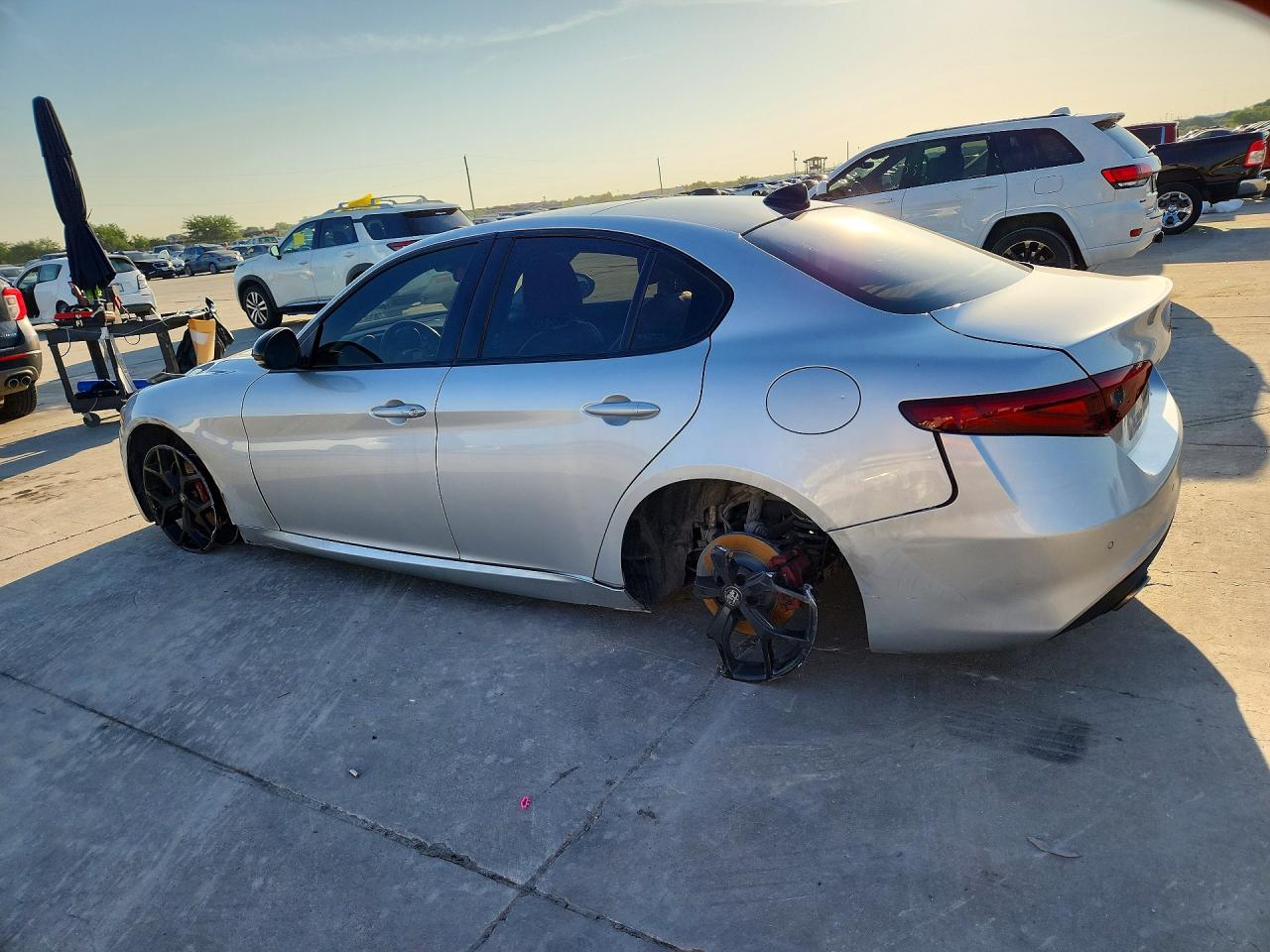 2021 ALFA ROMEO GIULIA TI photo 3