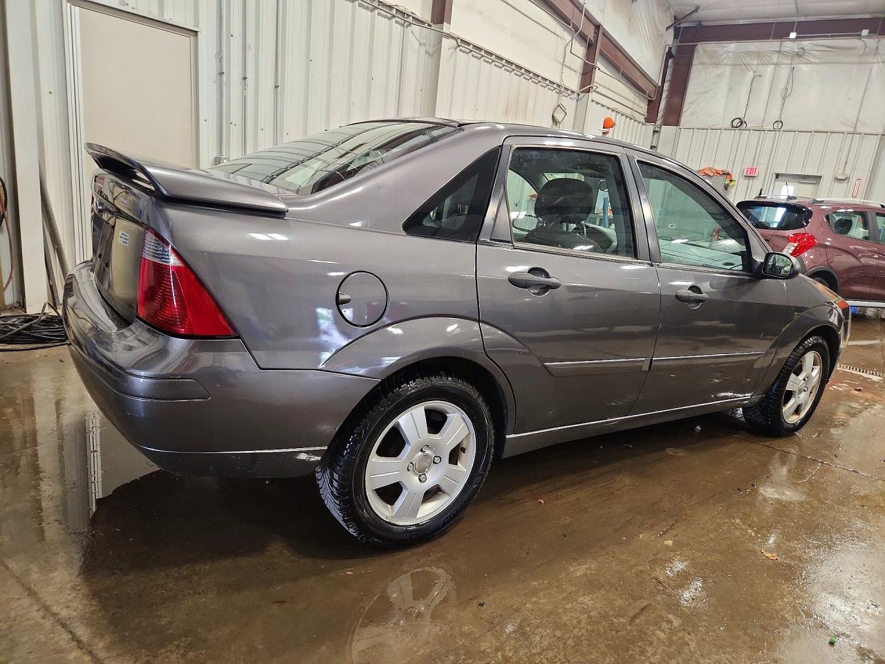2007 FORD FOCUS ZX4 photo 7