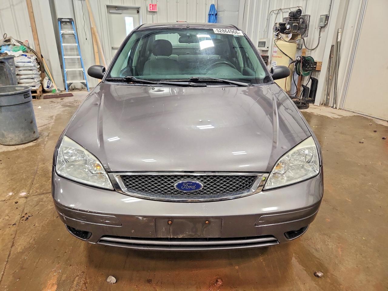 2007 FORD FOCUS ZX4 photo 13