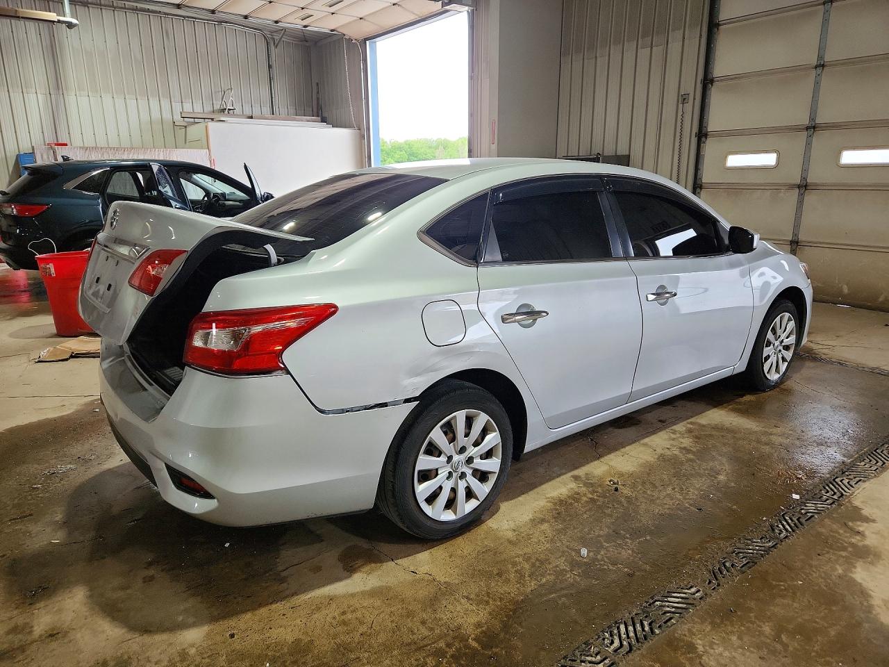 2017 NISSAN SENTRA S photo 5
