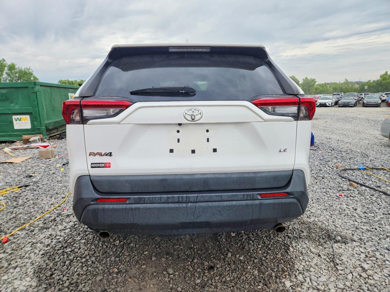 2019 TOYOTA RAV4 LE photo 16