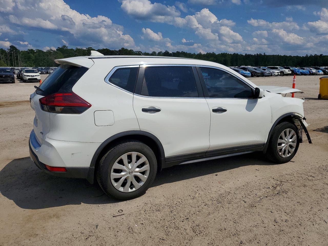 2019 NISSAN ROGUE S photo 5