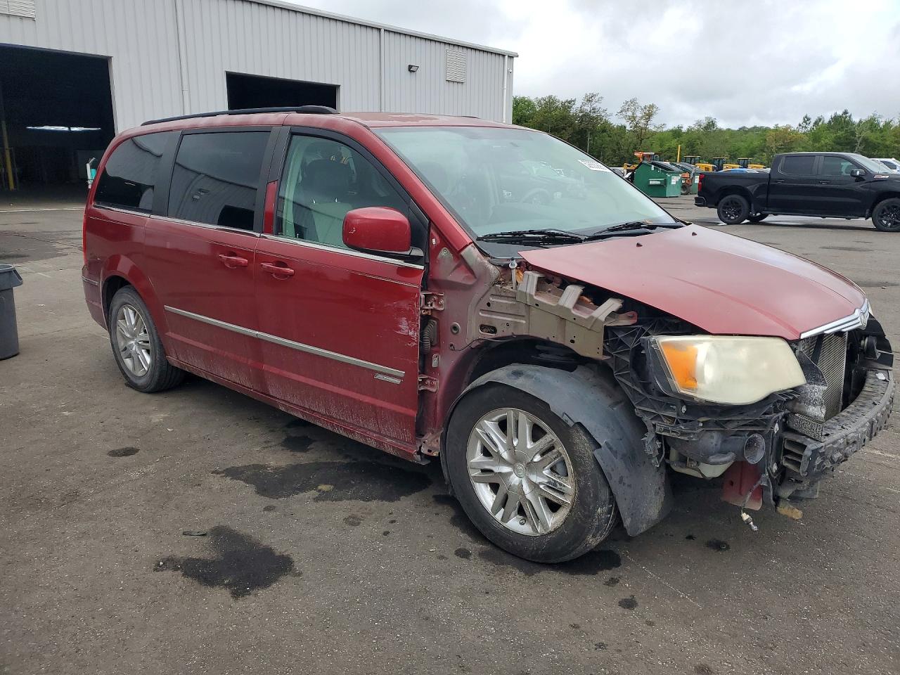 2010 CHRYSLER TOWN & COUNTRY photo 10