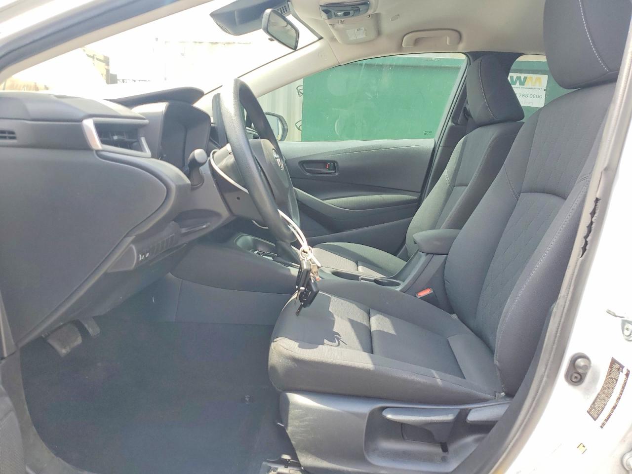 2024 TOYOTA COROLLA LE photo 13