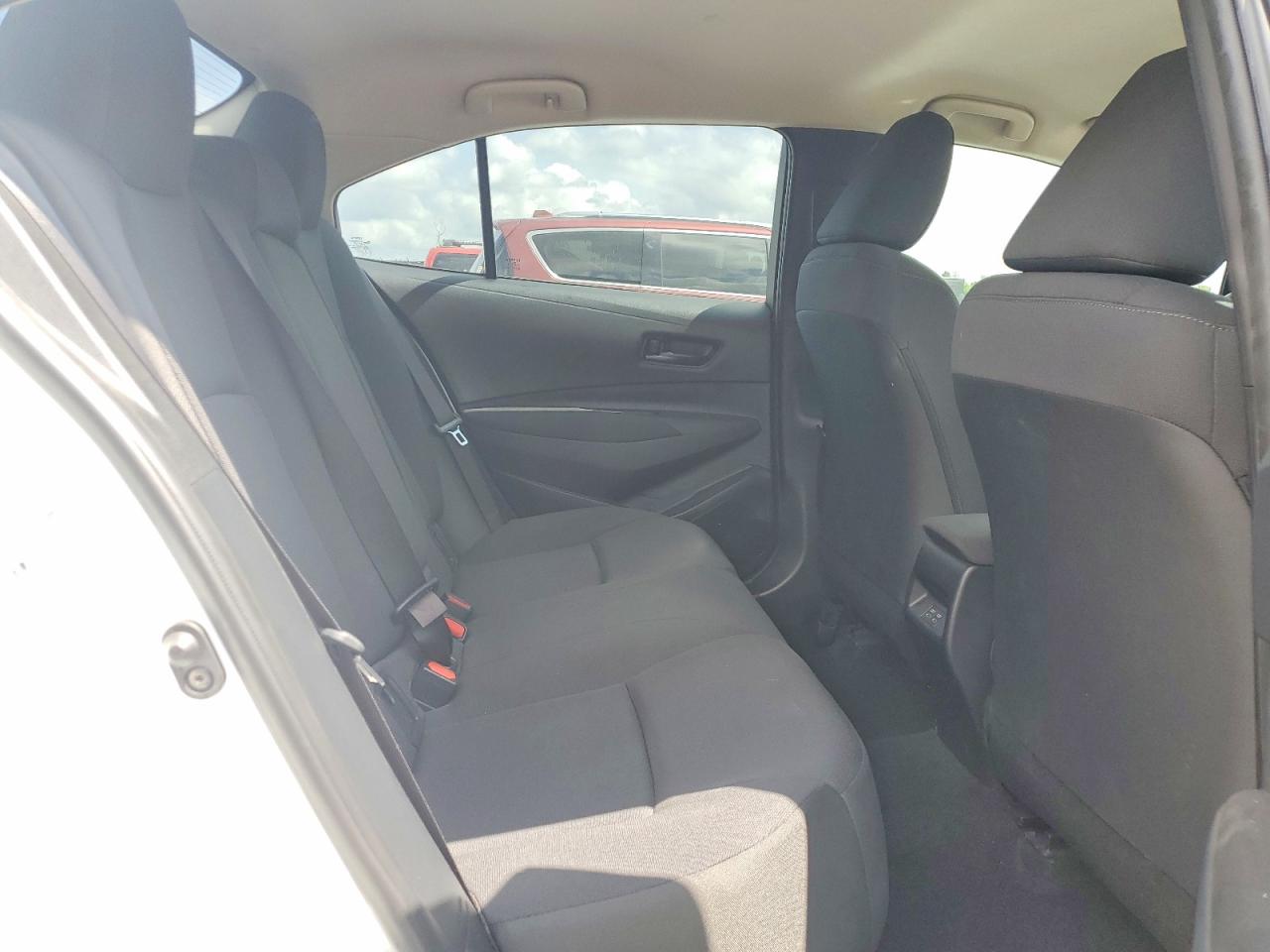 2024 TOYOTA COROLLA LE photo 19