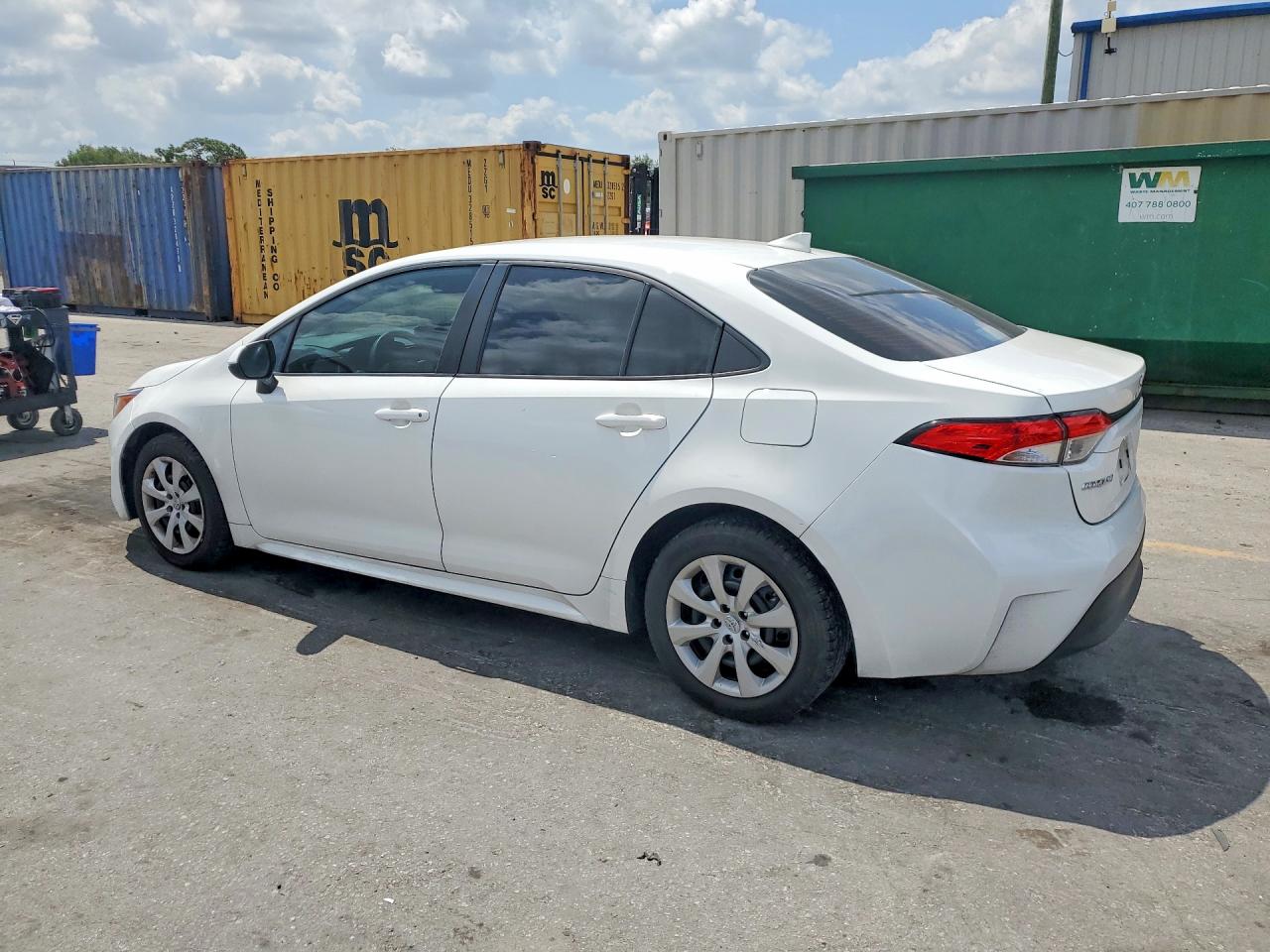 2024 TOYOTA COROLLA LE photo 3
