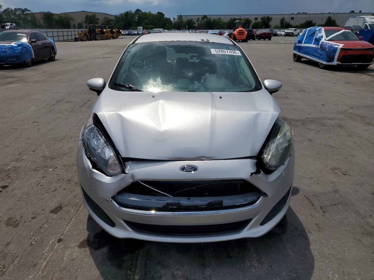 2015 FORD FIESTA SE photo 9