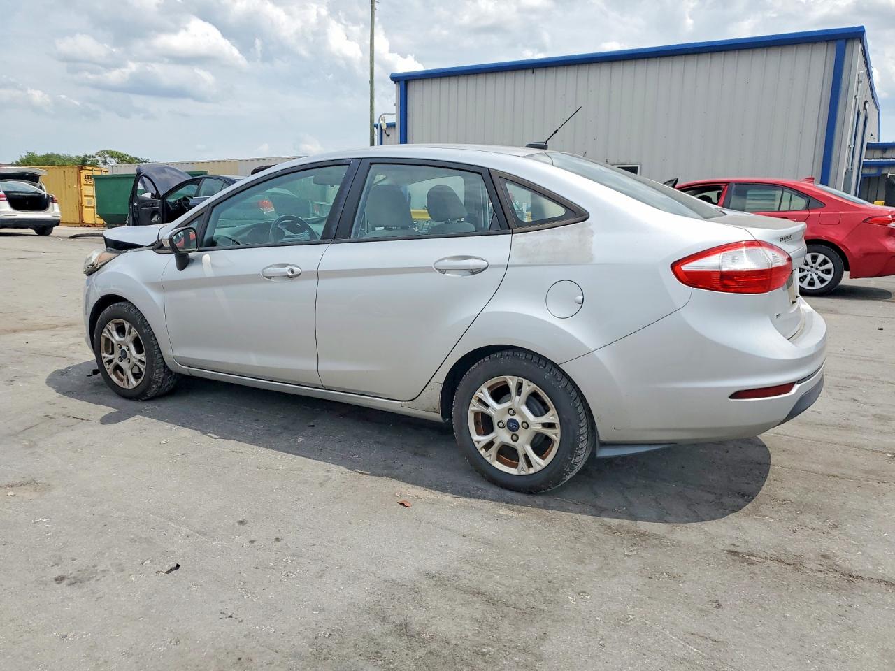 2015 FORD FIESTA SE photo 3
