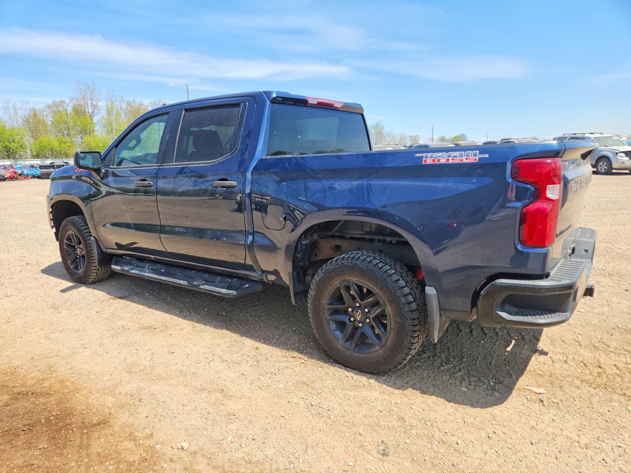 2021 CHEVROLET SILVERADO K1500 TRAIL BOSS CUSTOM photo 3