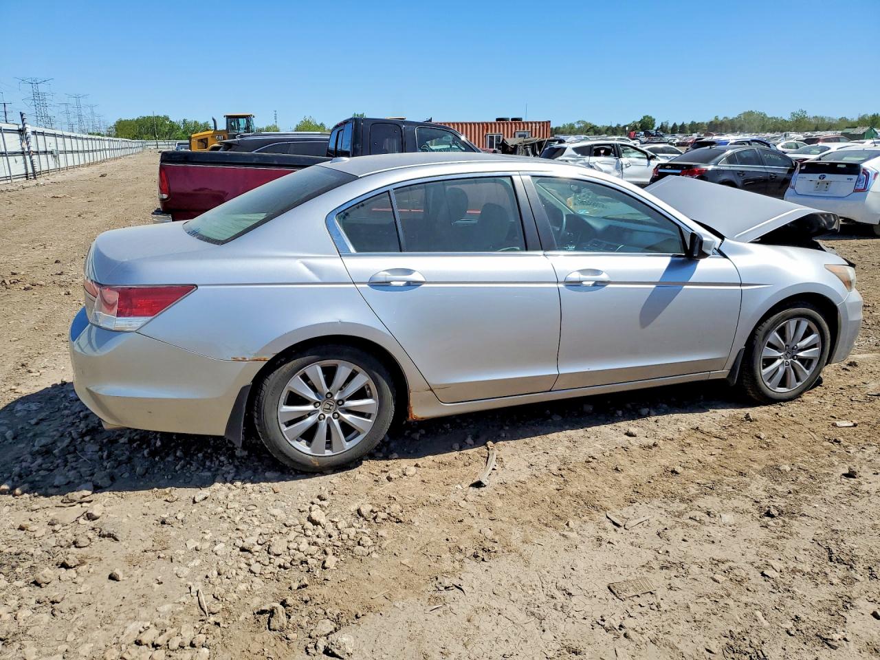 2011 HONDA ACCORD photo 5
