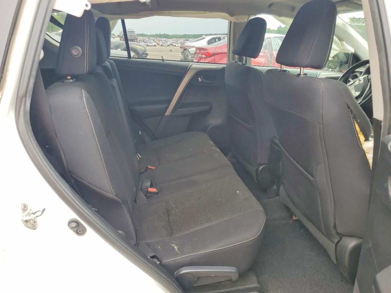 2016 TOYOTA RAV4 XLE photo 21