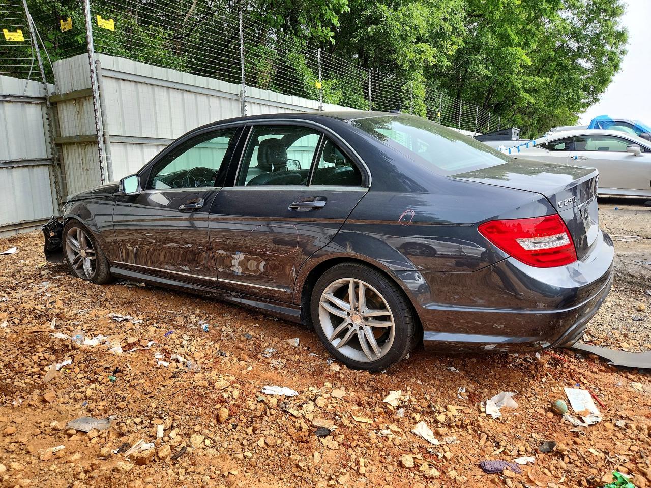 2013 MERCEDES-BENZ C 250 photo 4