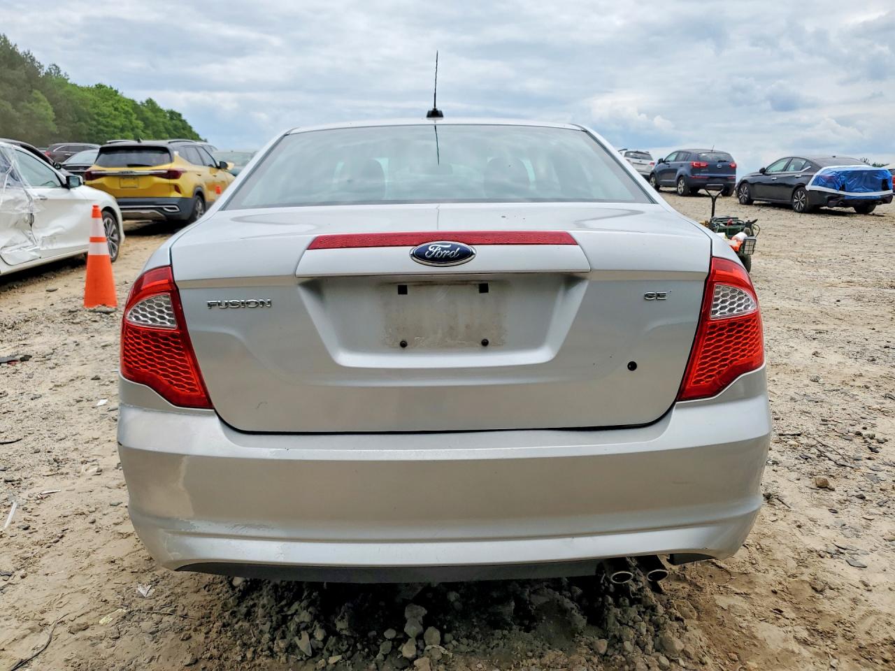 2010 FORD FUSION SE photo 16