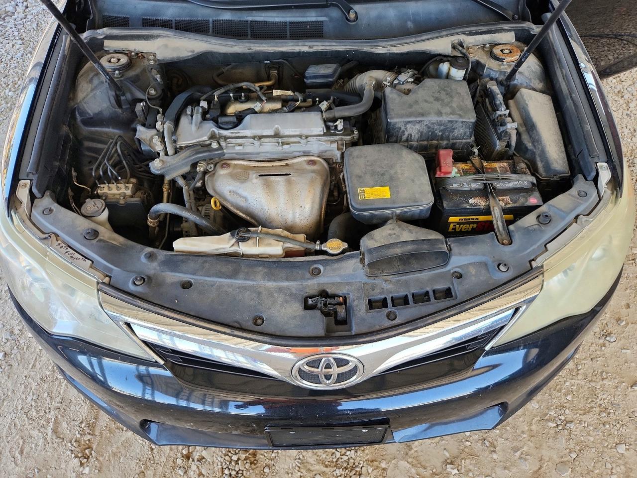 2012 TOYOTA CAMRY XLE photo 21