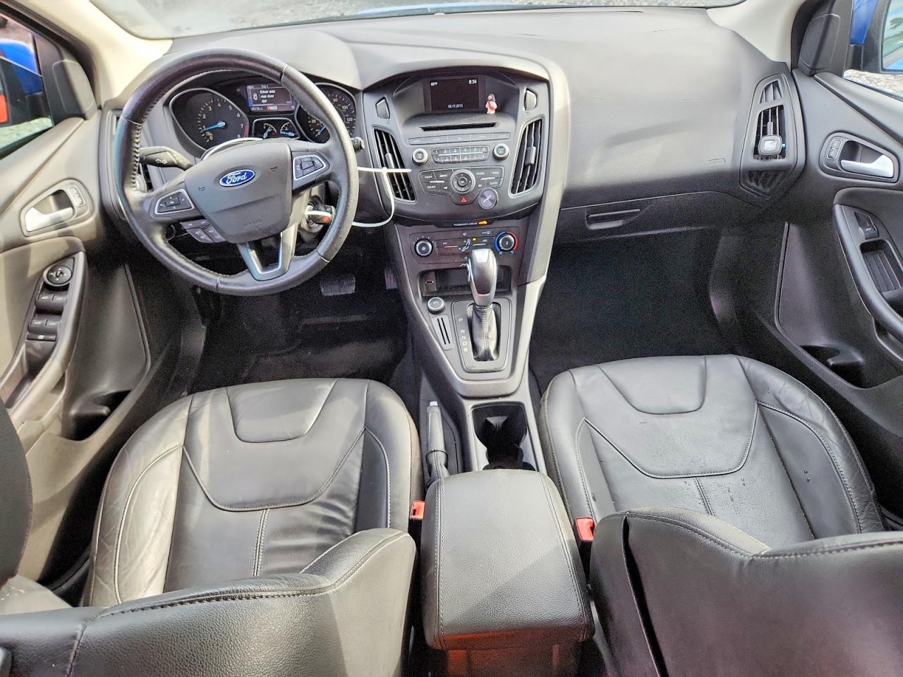 2015 FORD FOCUS SE photo 8