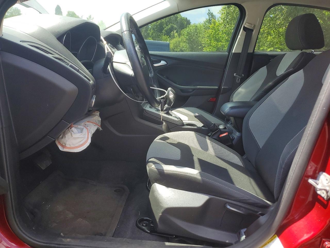 2014 FORD FOCUS SE photo 7