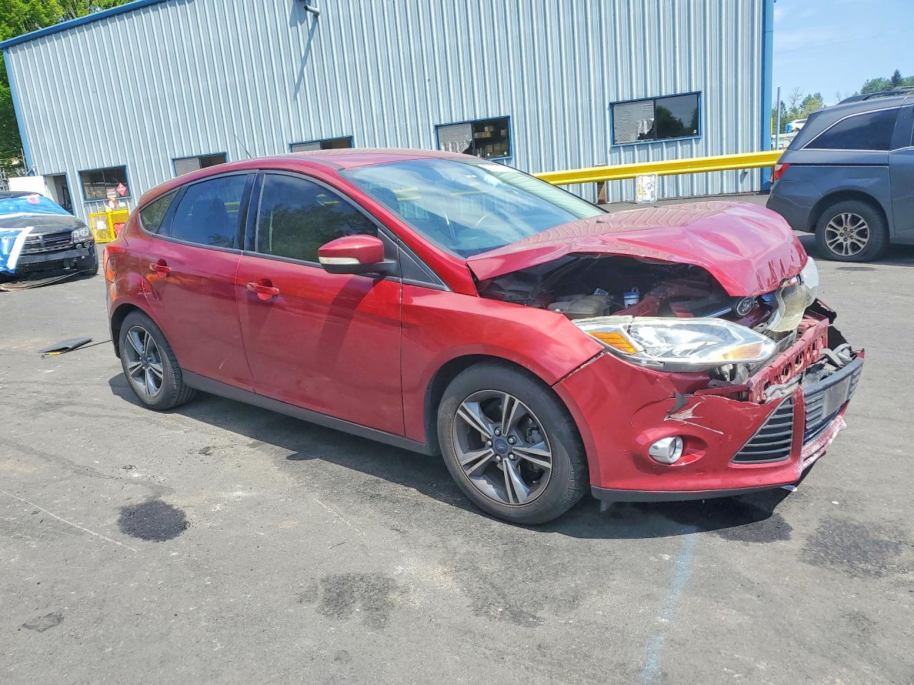 2014 FORD FOCUS SE photo 4