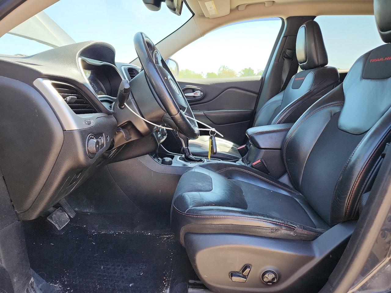 2016 JEEP CHEROKEE TRAILHAWK photo 19
