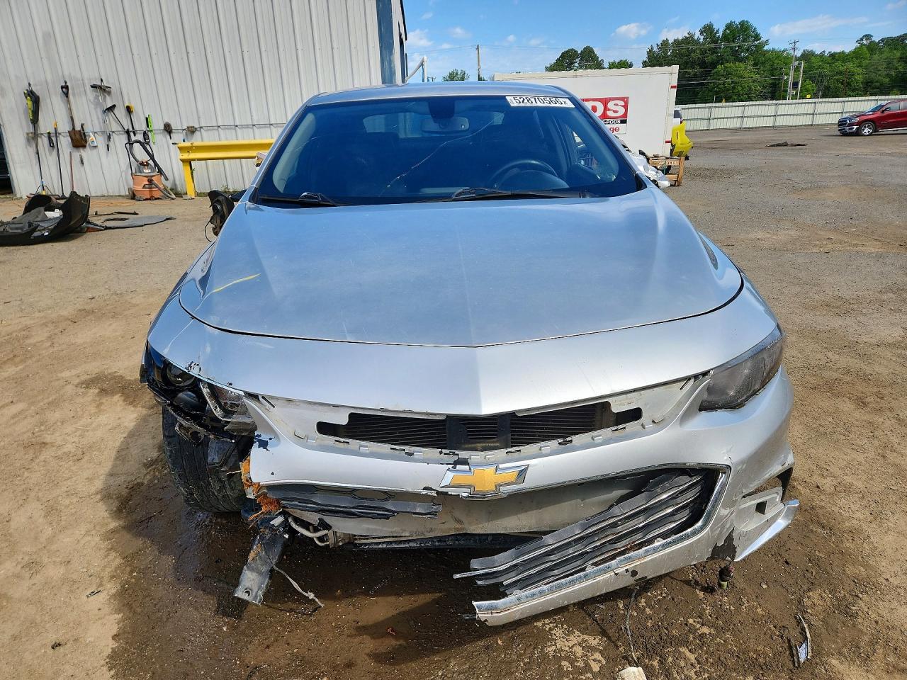 2017 CHEVROLET MALIBU LT photo 9