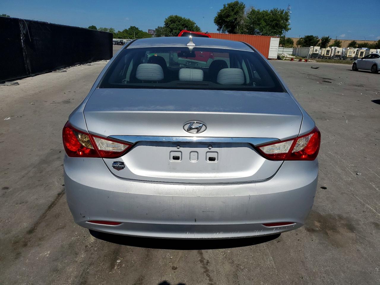 2011 HYUNDAI SONATA GLS photo 11