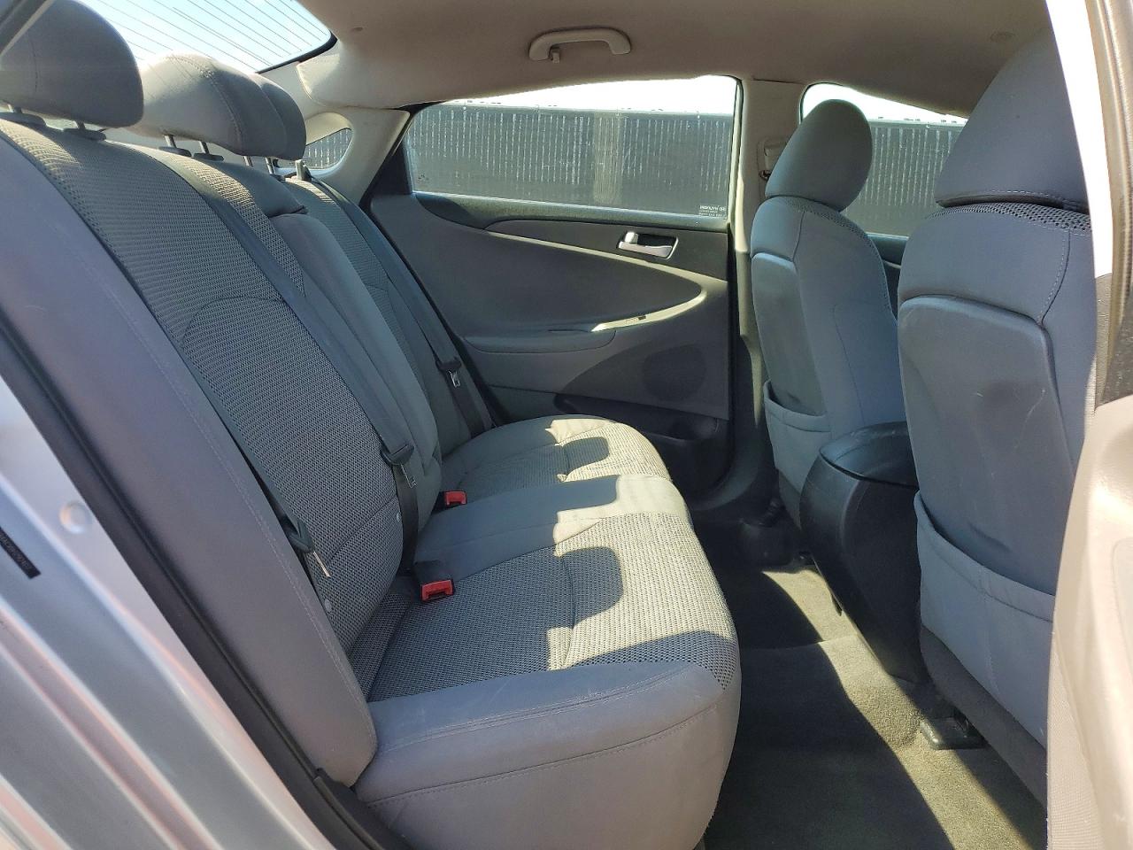 2011 HYUNDAI SONATA GLS photo 19