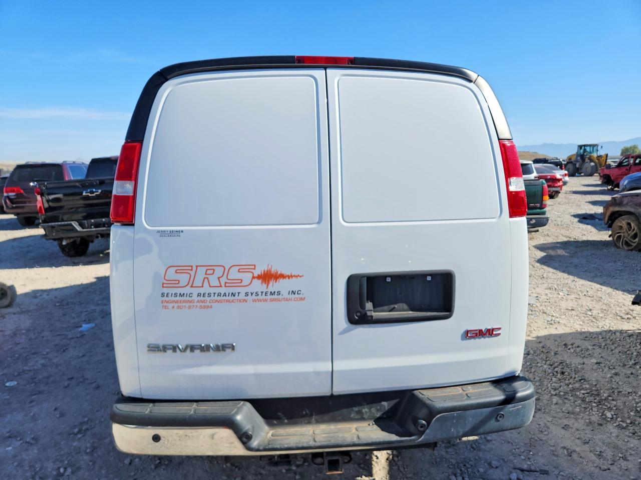 2020 GMC SAVANA G2500 photo 11