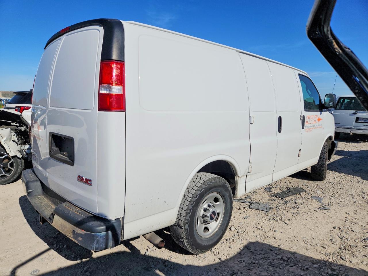 2020 GMC SAVANA G2500 photo 5
