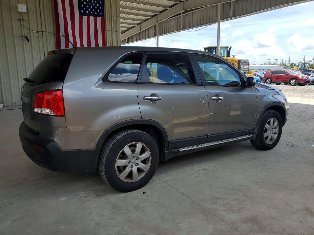 2012 KIA SORENTO LX photo 5