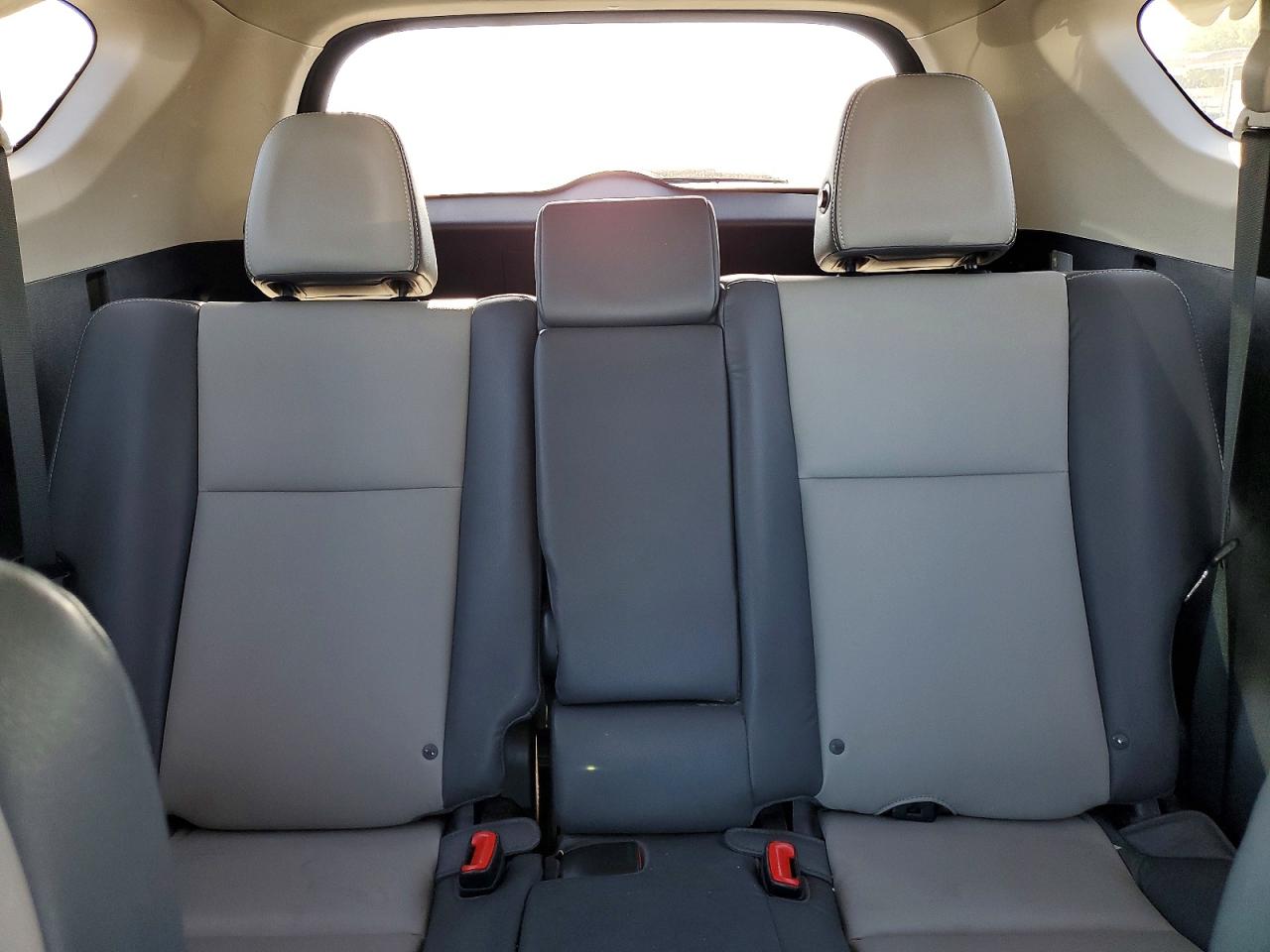 2015 TOYOTA RAV4 LIMITED photo 19