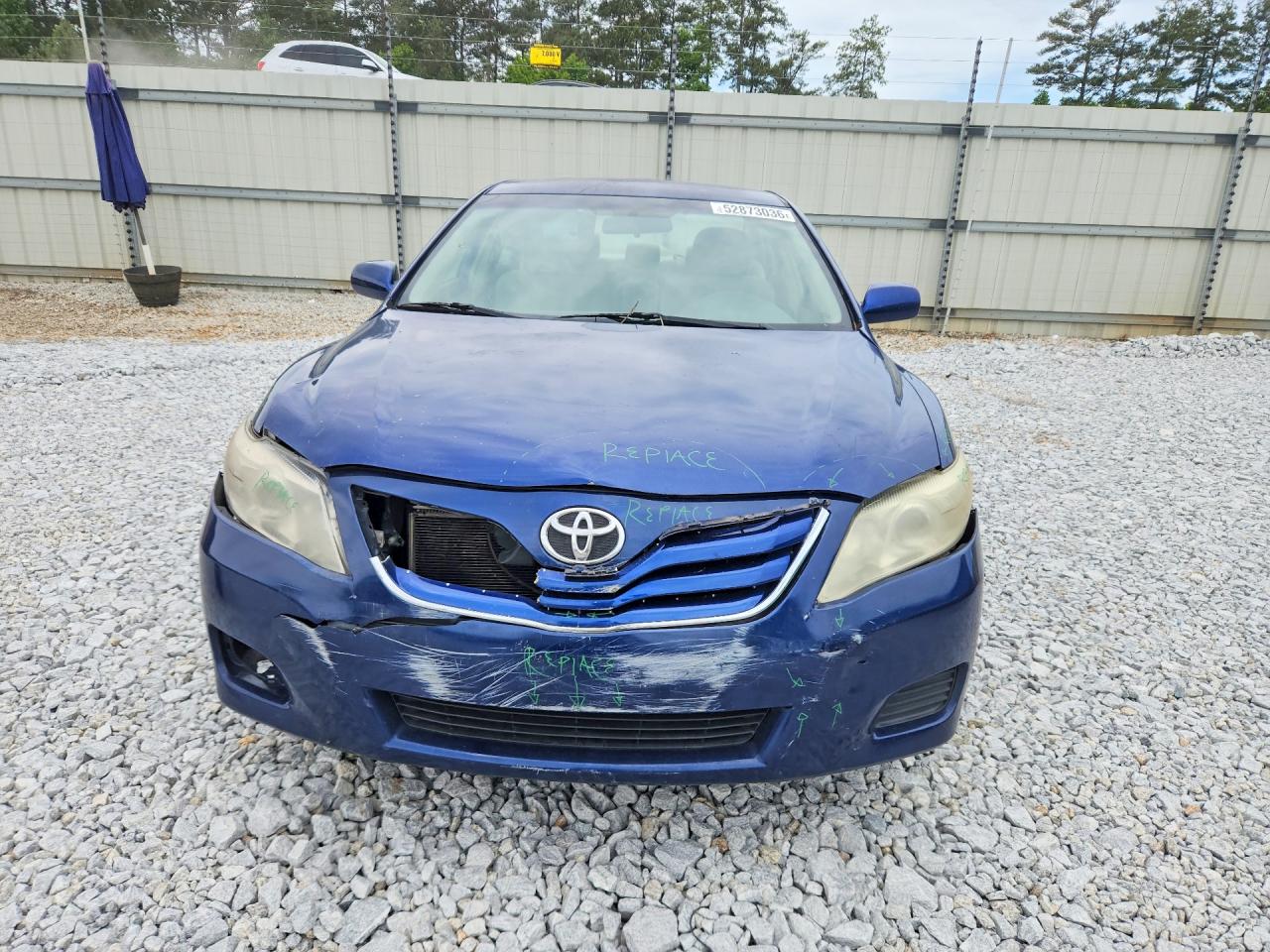 2011 TOYOTA CAMRY LE photo 9
