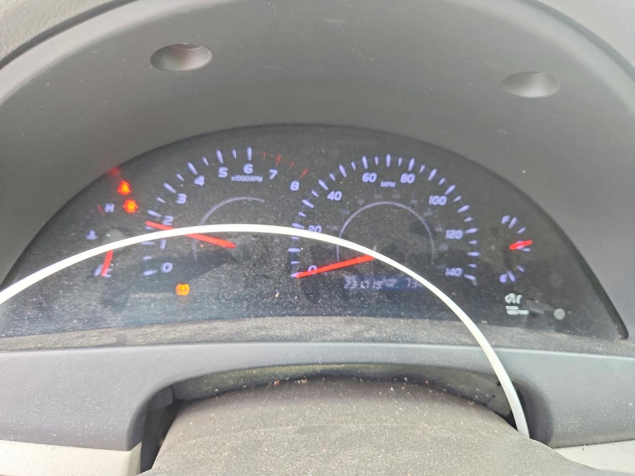 2011 TOYOTA CAMRY LE photo 17