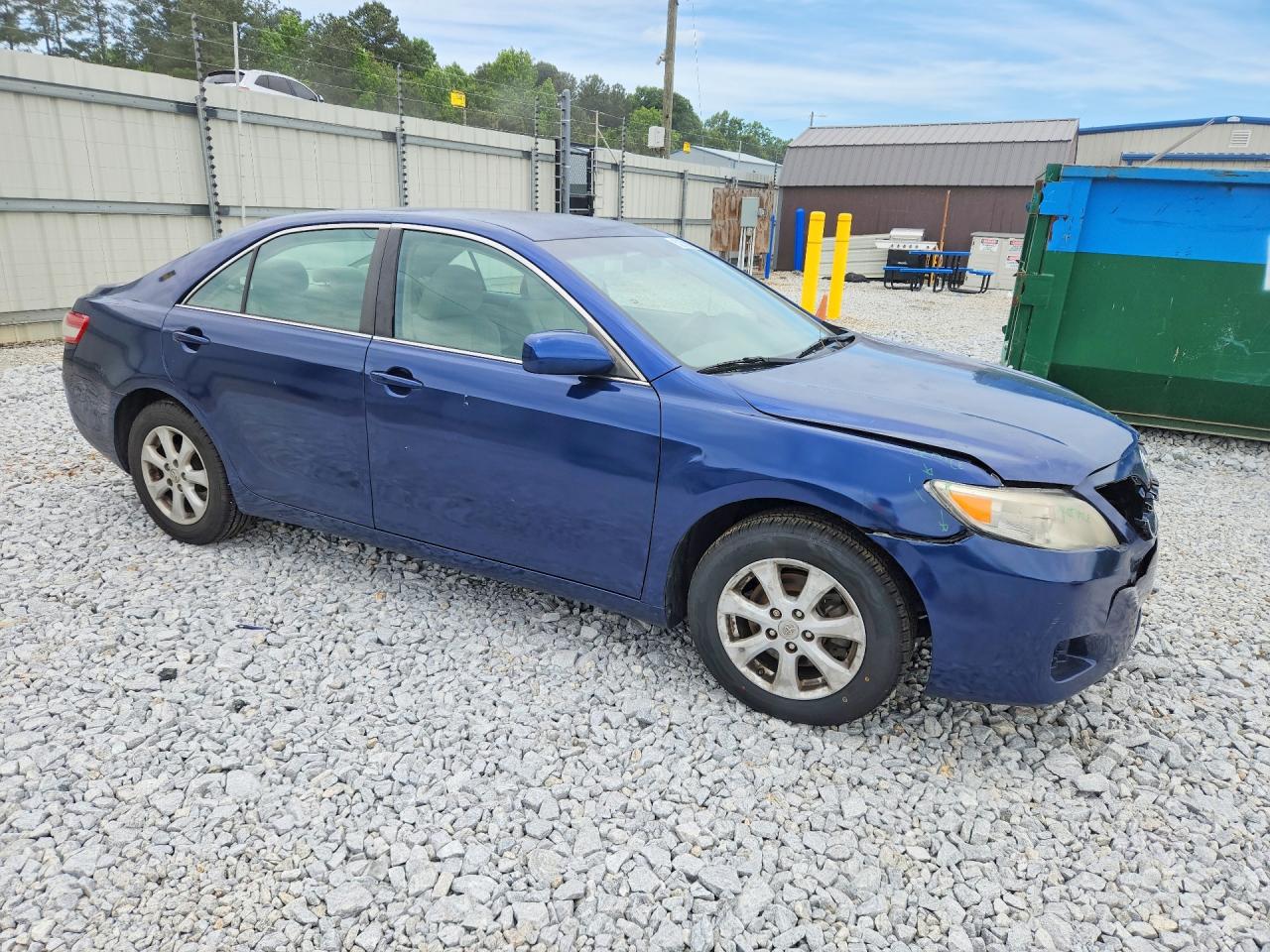 2011 TOYOTA CAMRY LE photo 7