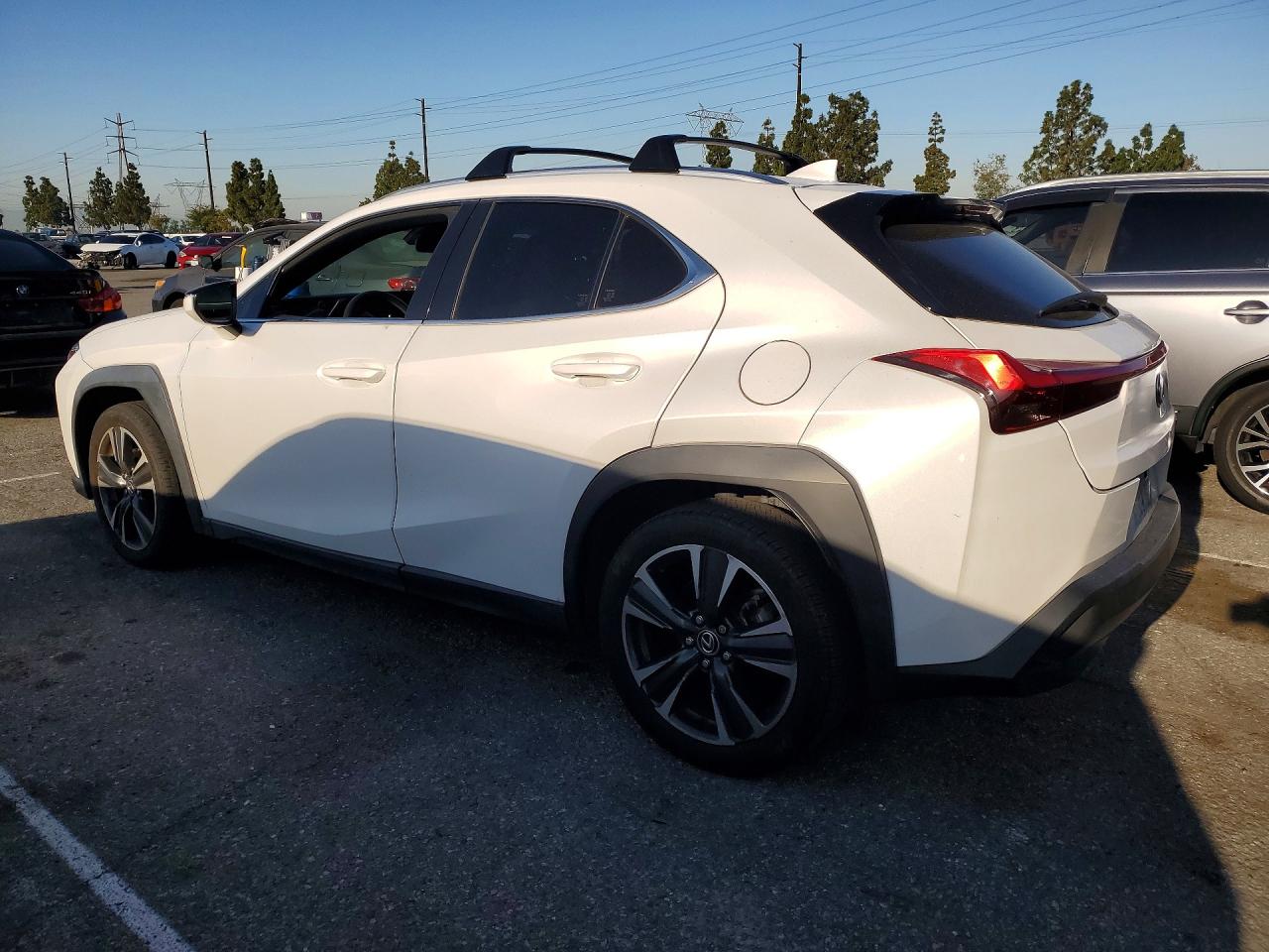 2019 LEXUS UX 200 photo 3
