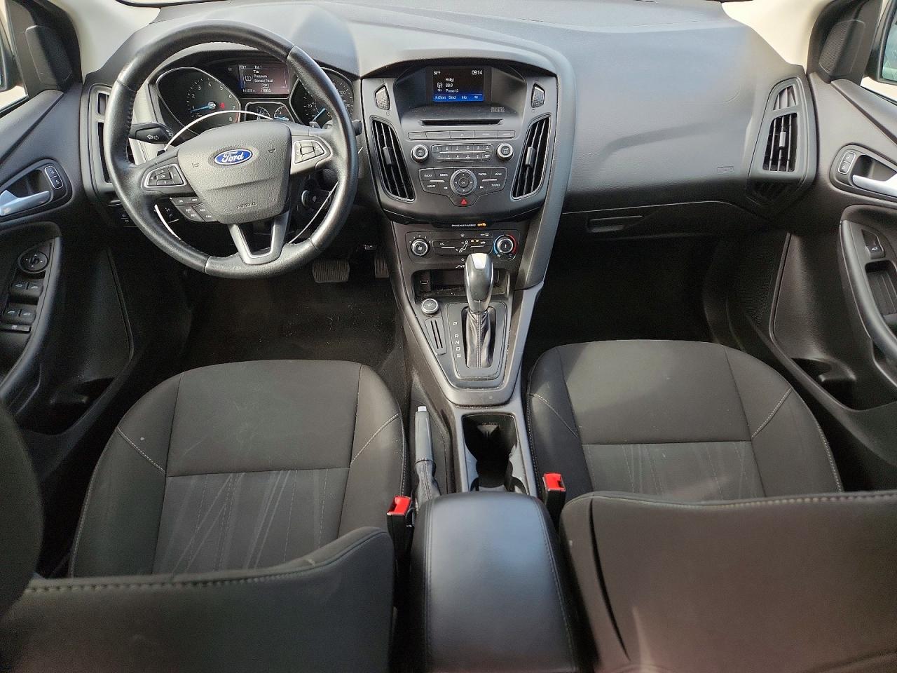 2015 FORD FOCUS SE photo 15