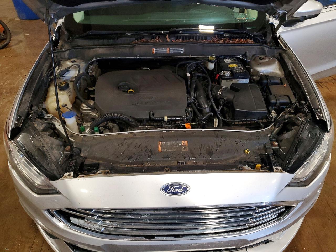 2017 FORD FUSION SE photo 21