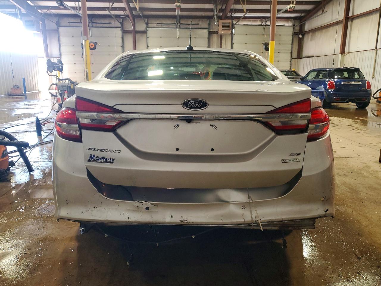 2017 FORD FUSION SE photo 11