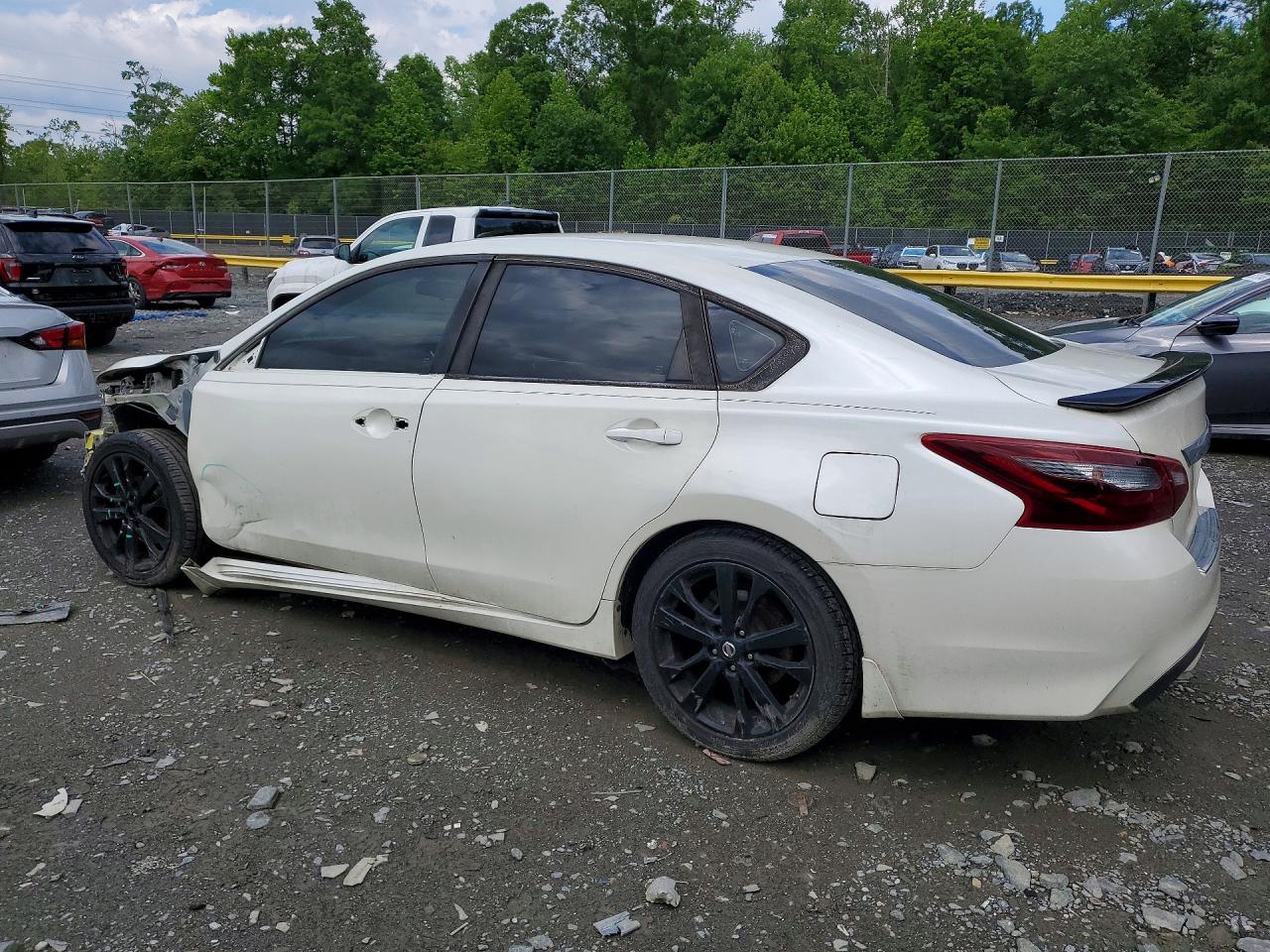 2017 NISSAN ALTIMA photo 3