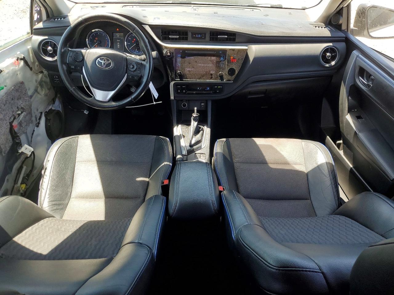 2018 TOYOTA COROLLA SE photo 22
