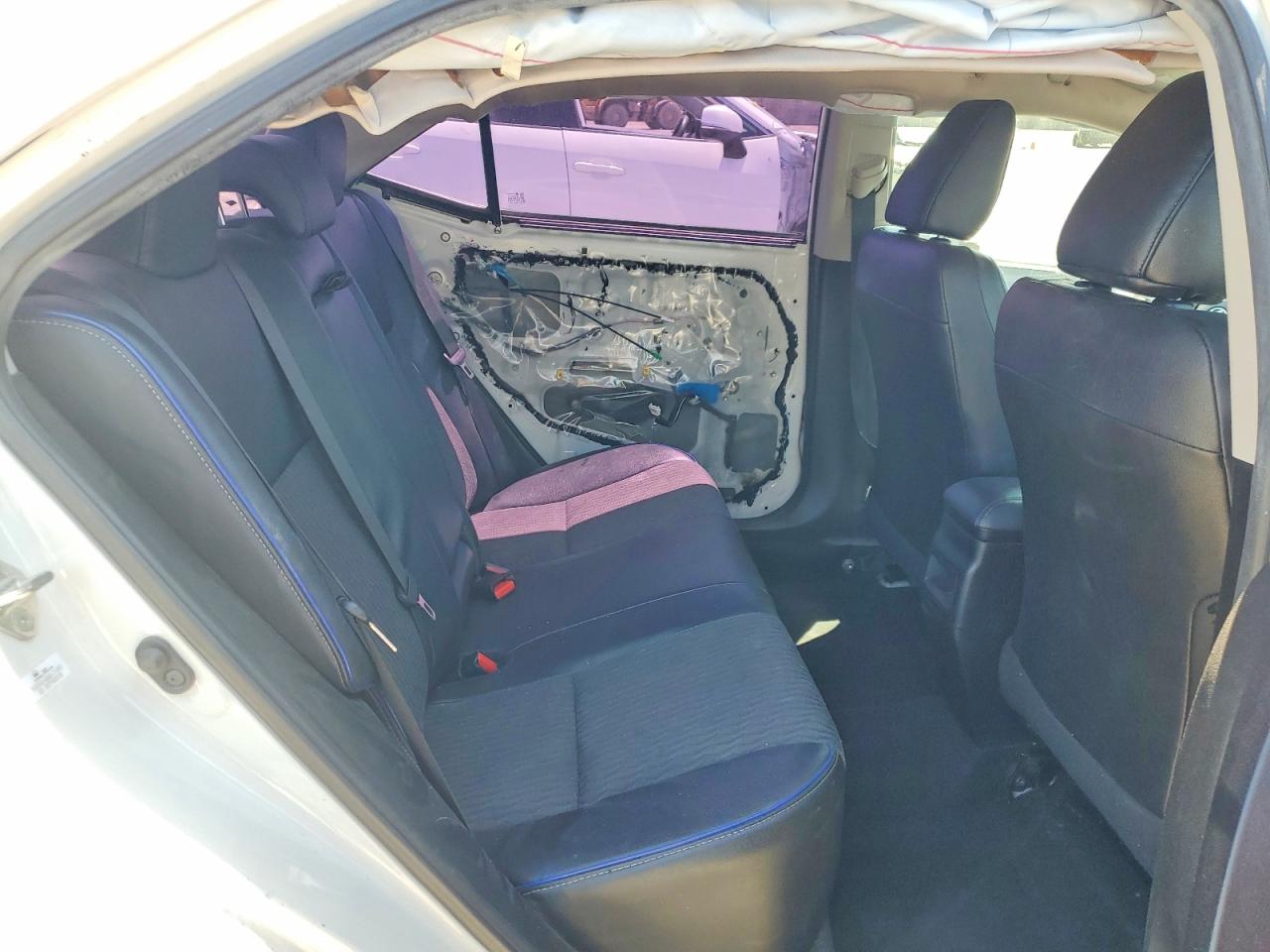 2018 TOYOTA COROLLA SE photo 28