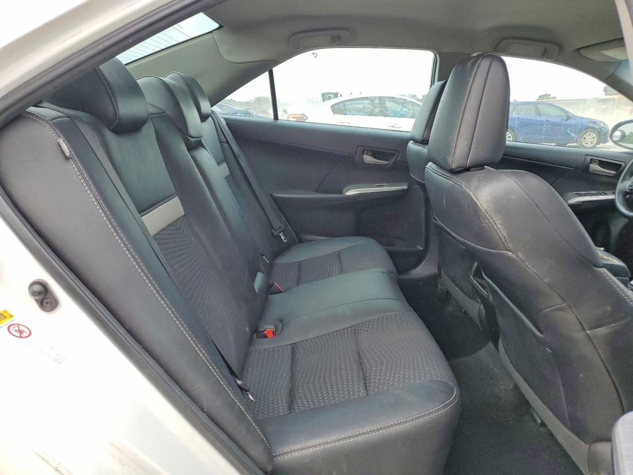 2014 TOYOTA CAMRY SE photo 28