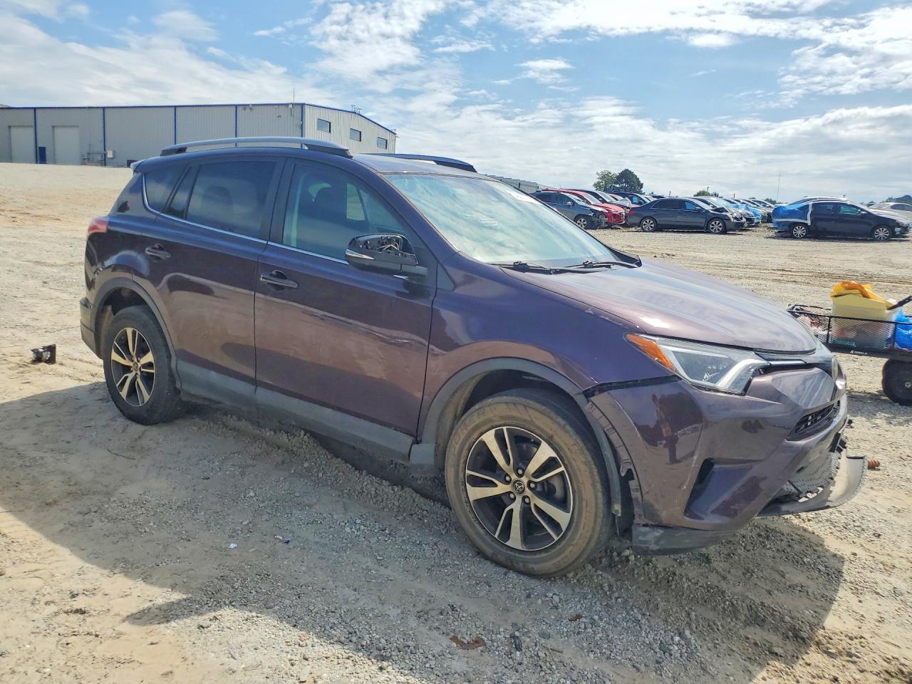 2018 TOYOTA RAV4 XLE photo 7