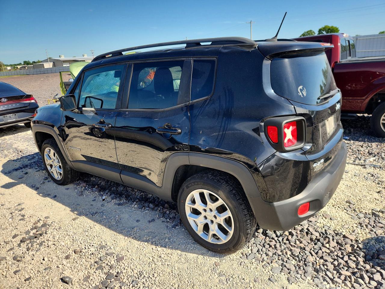 2015 JEEP RENEGADE LATITUDE photo 4
