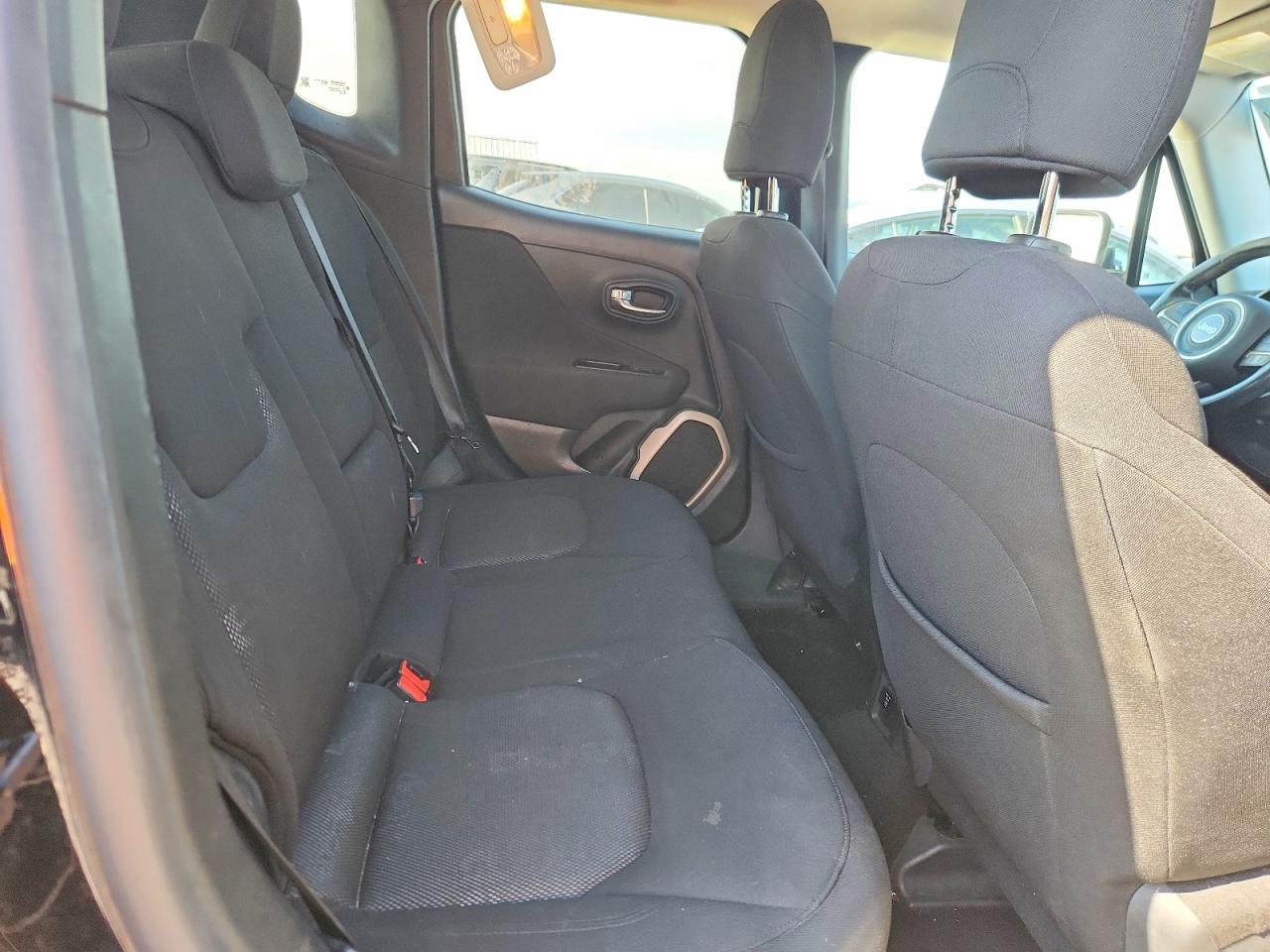 2015 JEEP RENEGADE LATITUDE photo 28