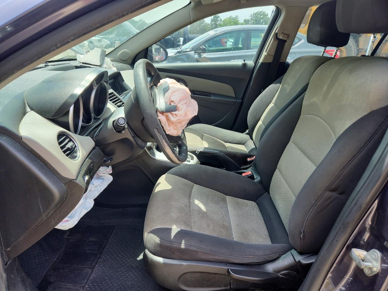 2013 CHEVROLET CRUZE LS photo 13