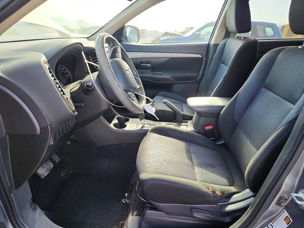 2014 MITSUBISHI OUTLANDER ES photo 13
