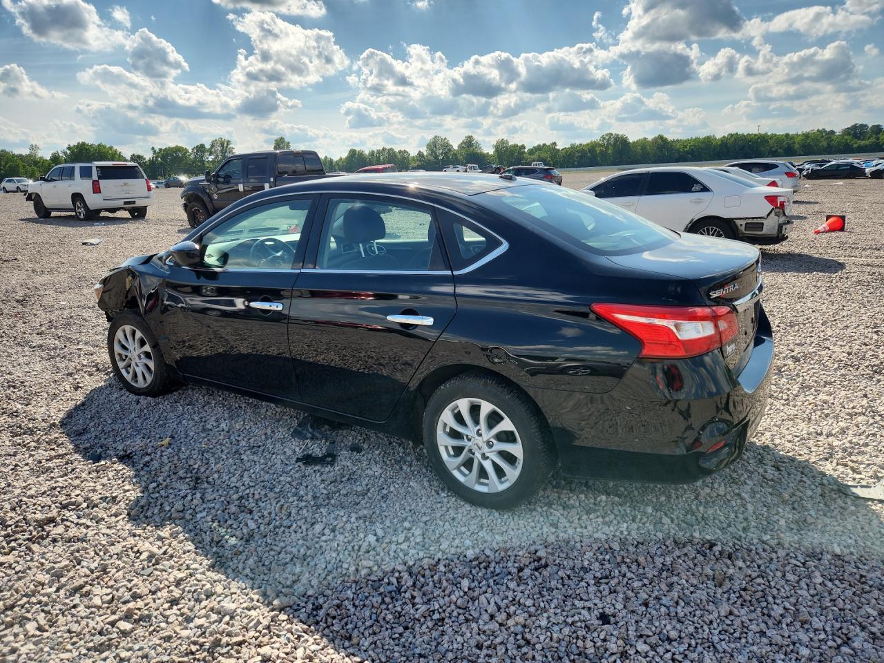 2019 NISSAN SENTRA SV photo 3