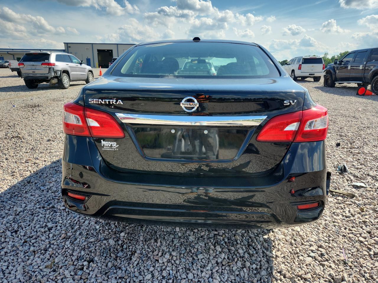 2019 NISSAN SENTRA SV photo 11