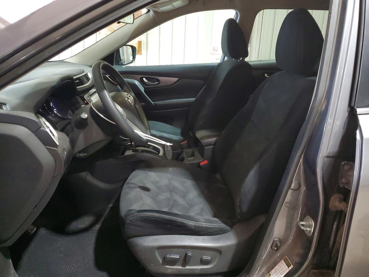 2016 NISSAN ROGUE SV photo 13